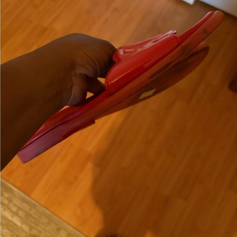 Chanel Red Sandals with Iconic CC Logo - Picture 9 of 9